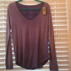 American Eagle Soft & Sexy Long Sleeve V Neck